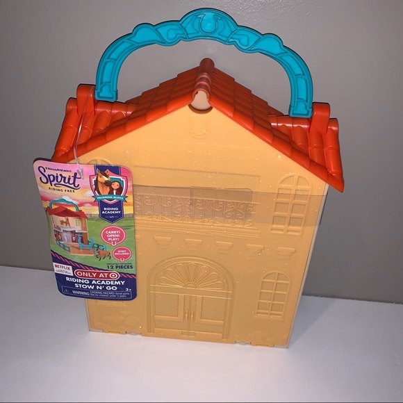 Spirit Riding Free Stow 'n Go Barn Playset - Picture 3 of 3